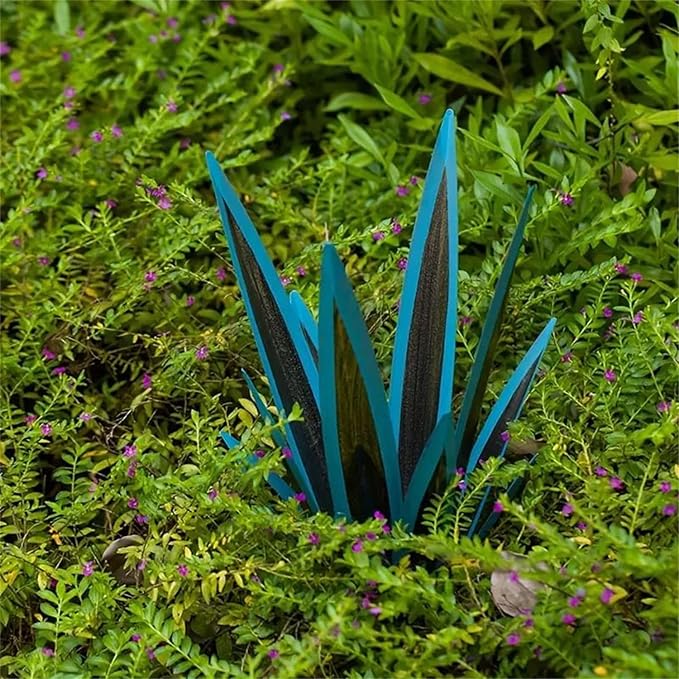 Tequila Rustic Sculpture, Metal Agave Plant Home Decor, DIY Hand Painted Metal Agave, Garden Yard Sculpture Lawn Home Art Decoration Statue, Garden Ornaments Outdoor Decor (Blue)