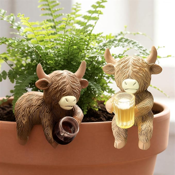 Highland Cow Pot Hugger for Planter - 2Pcs Climbing Animal Flower Pot Climber Resin Statue Art Sculpture Calf Topper Outdoor Plant Decoration for Garden Patio Fence Lawn Yard Housewarming Gift