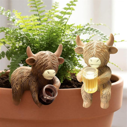 Highland Cow Pot Hugger for Planter - 2Pcs Climbing Animal Flower Pot Climber Resin Statue Art Sculpture Calf Topper Outdoor Plant Decoration for Garden Patio Fence Lawn Yard Housewarming Gift
