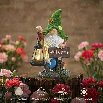 TERESA'S COLLECTIONS Garden Decor Outdoor, Garden Gnomes Holding Lantern, Gnomes Decor, Waterpoof Resin with Solar Lights, Garden Decor, Garden Gifts for Mom,Indoor/Outdoor,8.3"
