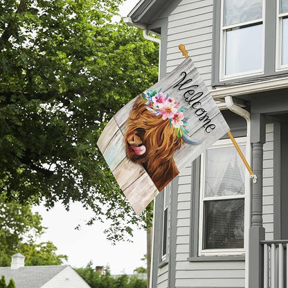 Heyfibro Welcome Summer Highland Cow Garden Flag 28x40 Inch Double Sided Burlap, Farmhouse Floral Cow Yard Decor Spring Summer Flowers Porch Flag for Rustic Seasonal Outdoor Decoration(ONLY FLAG)
