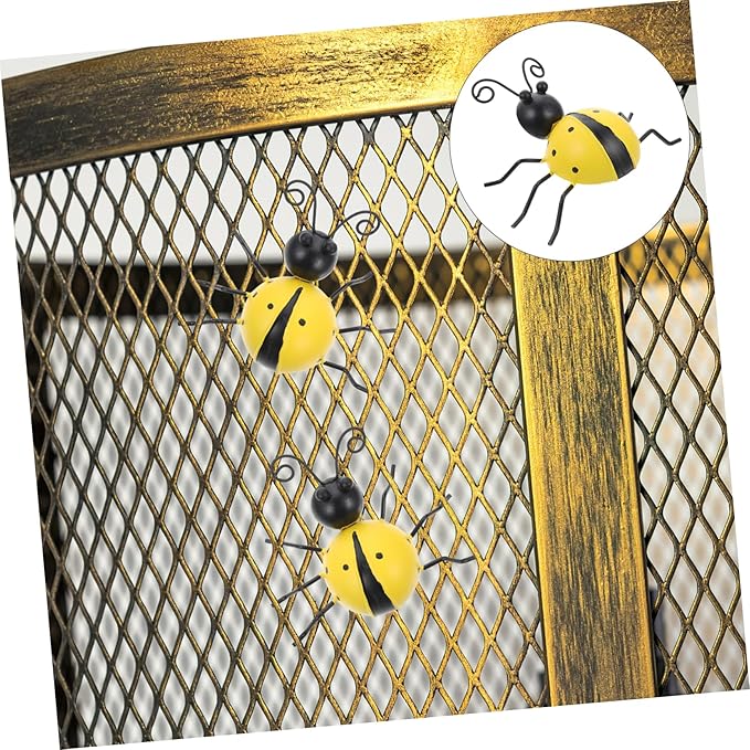 Toyvian 3Pc Simulation Ladybug Iron Garden Decorations Outdoor Ornament for for Holidays and Home Decor