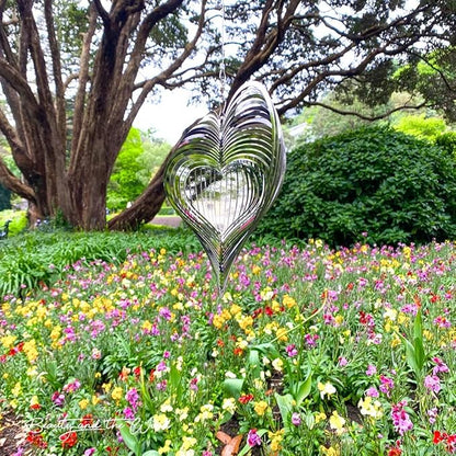 Wind Spinner Metal Garden Spinners Outdoor Garden Art for Backyard Outdoor Hanging Decor and Spinners for Yard and Garden Ornaments 3D Shape (Silver Heart)
