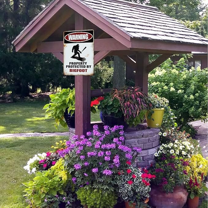 Yniaun Decor Vintage Bigfoot Decor Gifts, Funny Sasquatch Metal Tin Signs, Yard Forest Garage Garden Wall Decor - Warning Property Protected by Big foot 12 x 8 Inches Outdoor & Indoor (2pcs)