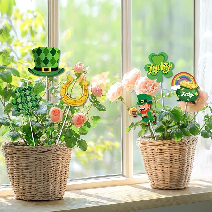 Cinrobiye 6 Pcs St Patrick’s Day Planter Stakes Metal Shamrock Garden Stakes Irish Table Centerpiece Lucky Clover Pot of Gold Leprechaun Decorations for Lawn Garden Farmhouse Decor