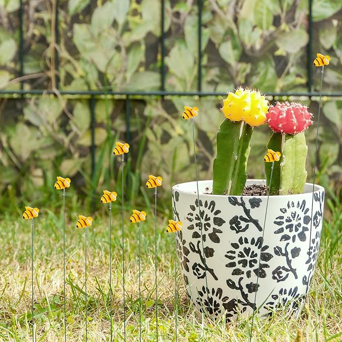 10PCS Bee Garden Stakes Decor Small Bees Yard Decor Metal Garden Stakes Honey Bee Decors Spring Summer Resin Bumble Bees Gardens Stake for Lawn Corridor Plant Pot Pathway Flower Bed