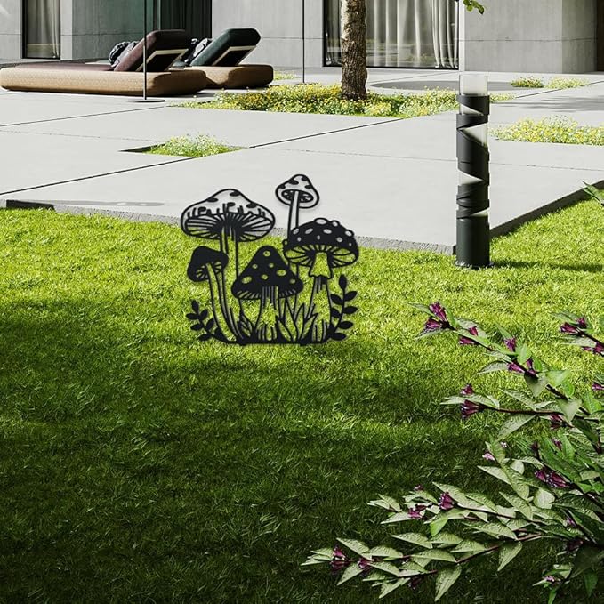 WADORN Mushroom Metal Outdoor Statues Silhouette, Funny Mushroom Metal Decorative Garden Stakes Mushroom and Grass Silhouette Ornament Gift Funny Outdoor Decor for Garden Backyard Patio Lawn Outdoor