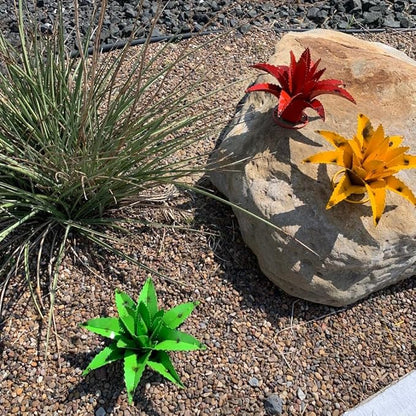 Mini Metal Agave (Green)
