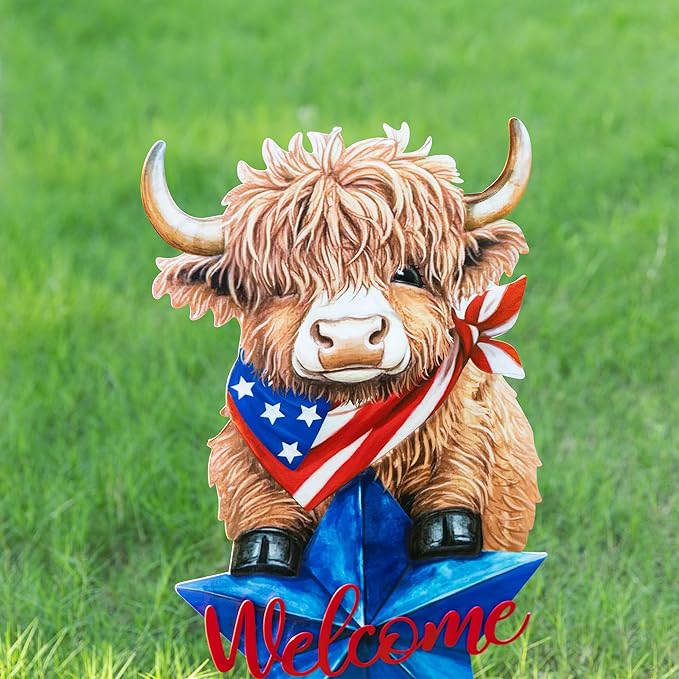 Glitzhome 4th of July Highland Cow Outdoor Decor, 30"H Patriotic Highland Cow Welcome Garden Stake or Wall Decor,Metal Calf Lovers Yard Signs for Independence Day Memorial Day Lawn Garden Decorations