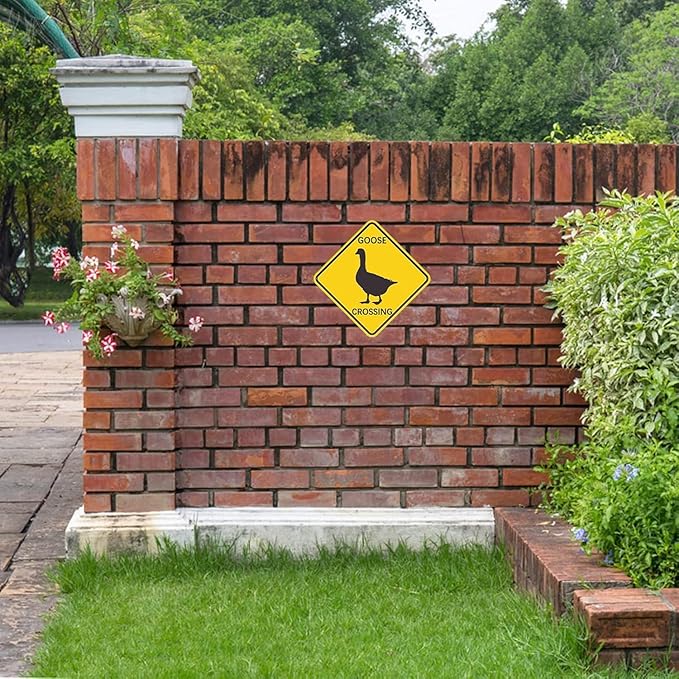 The Outdoor Warning Sign Goose Crossing Sign Indoor Outdoor Metal Signs 12×12 Inches for Road Safety Plaque Wall Decor
