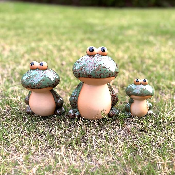 Lee's Clover Glazed Ceramic Frog Garden Decor Set of 3 – Cute Frog Lawn Ornaments & Outdoor Figurines for Yard | Garden Decorations for Patio, Pond, Porch
