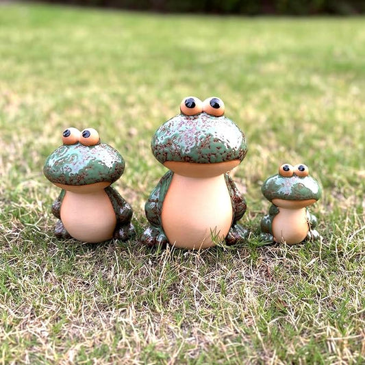 Lee's Clover Glazed Ceramic Frog Garden Decor Set of 3 – Cute Frog Lawn Ornaments & Outdoor Figurines for Yard | Garden Decorations for Patio, Pond, Porch