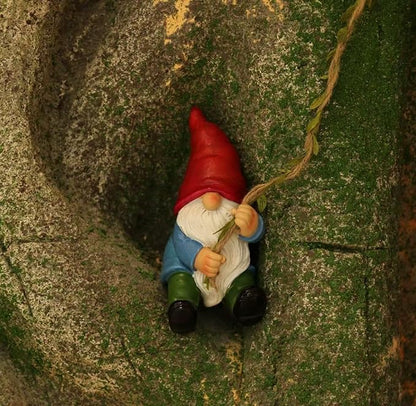 Garden Gnomes Outdoor Statue,Funny Gnomes Decorations for Lawn Yard Indoor Outdoor Gnome Ornament for Christmas Tree Decor Halloween New Year. (Climbing Gnome)