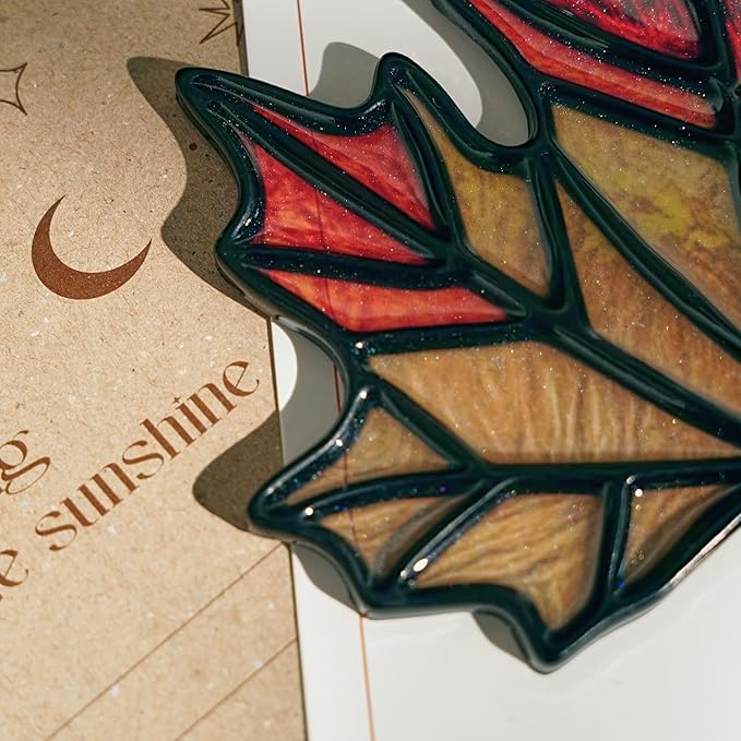 Maple Leaves Handmade Resin Suncatchers, Artisan Boho Sun Catcher Stained Glass Effect Window Hanging Garden Decor, Pendants Fall Decorations, Gift for Mother's Day Mom Grandma Wife Women