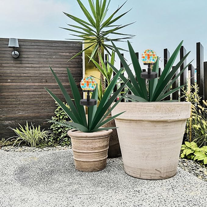 TOMBABY Solar Rustic Garden Style Metal Agave Plants Outdoor Patio, Home Decor Hand-Painted Metal Agave Garden Patio Statues, Suitable for Desert Areas, Outdoor Lawn Decorations (3 Solar Green)