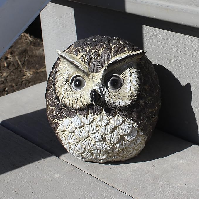 Gift Essentials Stocky Owl Garden Decor Holds a Hidden Key Outside - Secret Magnetic Panel Key Hider