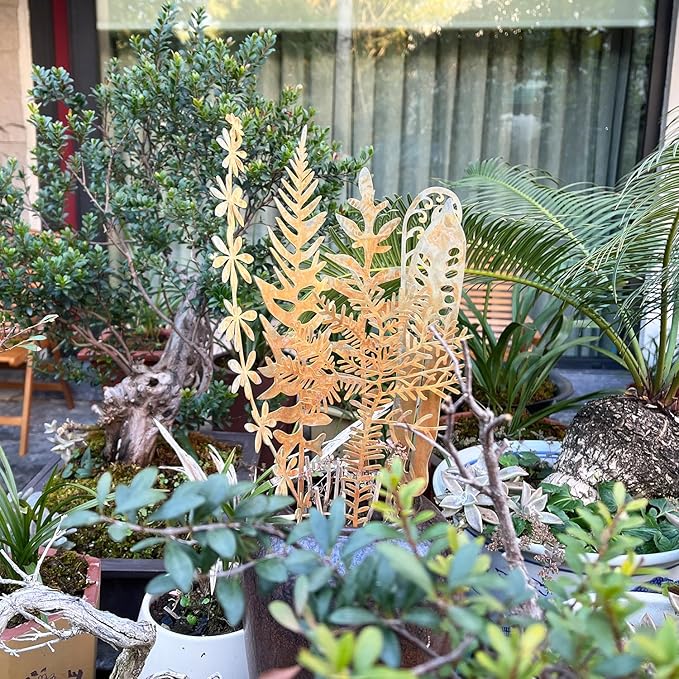 Metal Flowers for Outside,Flower Bed Decor Rusty Plant Stakes,Rusty Fern Art for Outdoor,Garden Stakes Decorative,Plant Decorations for Pots,Metal Fern Garden Sculptures and Yard Art, Lawn Ornaments