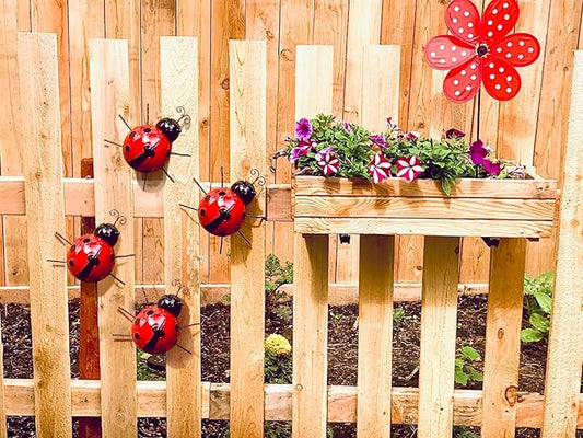 Gudui Metal Ladybugs Garden Wall Art Decor Cute Ladybugs Wall Sculptures & Statues Outdoor Decoration Yard Lawn Porch Fence Ornaments, Set of 4