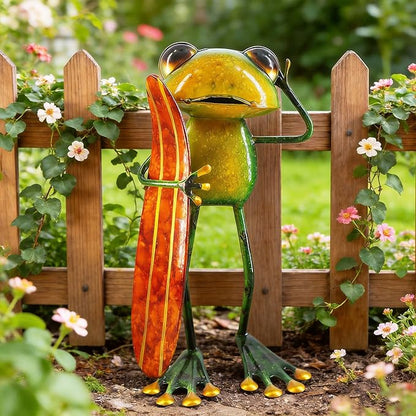 Frog Metal Garden Decor Yard Art Frog Decor with Skateboard, 3D Stereo Hand-Painted Decoration for Outdoor Garden Patio Plant Porch Poolside, Indoor Living Room Bedroom Shelf Ornament 9.5'' Height