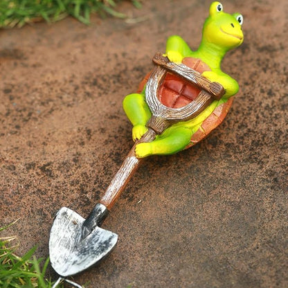 Outdoor Resin Garden Statue with Shovel, Handcrafted Frog Dwarf Rabbit Turtle Figurines for Lawn Decor, Weather-Resistant Yard Sculpture Art, Garden Ornament for Patio Lawn Landscape (Dark Green)