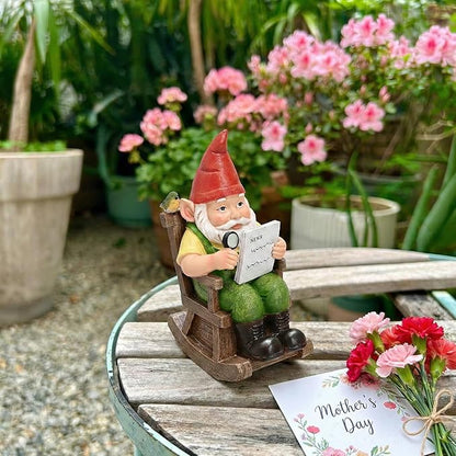 TERESA'S COLLECTIONS Garden Outdoor Decor,Gnomes Sitting in a Rocking Chair Reading a Newspaper，Gnomes Garden Decor, Waterproof Resin Garden Statue, Garden Gift, Indoor/Outdoor,7.9"