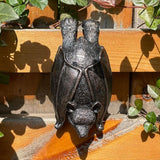 Helloween Bat Statue Garden Decor Plant Pot Hugger Resin Flower Pot and Vase Hugger Planter Pot Hanger Hanging Bat Figurines Lawn Sculptures Outdoor Ornaments Home Office Decoration