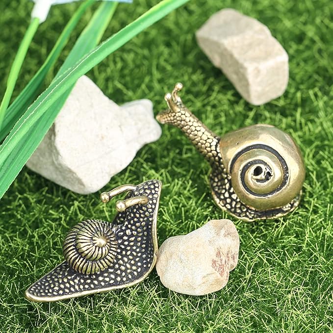 LCCCK 2PCS Brass Snail Figurine Mini Garden Statue, Cute Snail Brass Animals Figurines Home Copper Decor, Unique Outdoor Pond Garden Lawn Decor Landscaping, Landscape Animal Statue