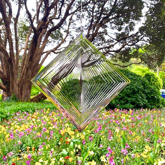 Wind Spinner Metal Garden Spinners Outdoor Garden Art for Backyard Outdoor Hanging Decor and Spinners for Yard and Garden Ornaments 3D Shape (Silver Diamond)