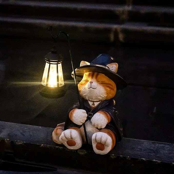 Decorative Solar Lights Garden Cat Statue Outdoor Figurine Light Themed Wizard Cat Lantern for Garden Decoration Outdoor Decor