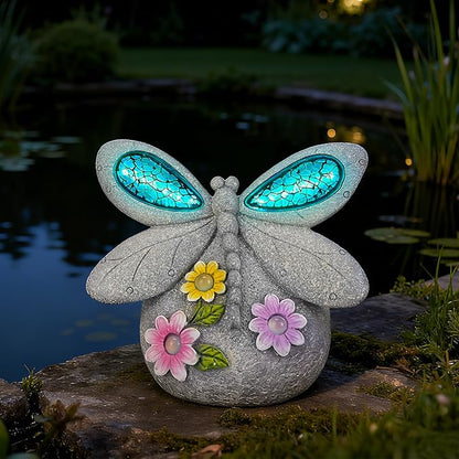 Solar Dragonfly Garden Decor with Cracked Glass Wings, Outdoor Resin Dragonfly Statue with Solar Light for Patio, Lawn, Yard Ornament Eco-Friendly Housewarming Gift for Women