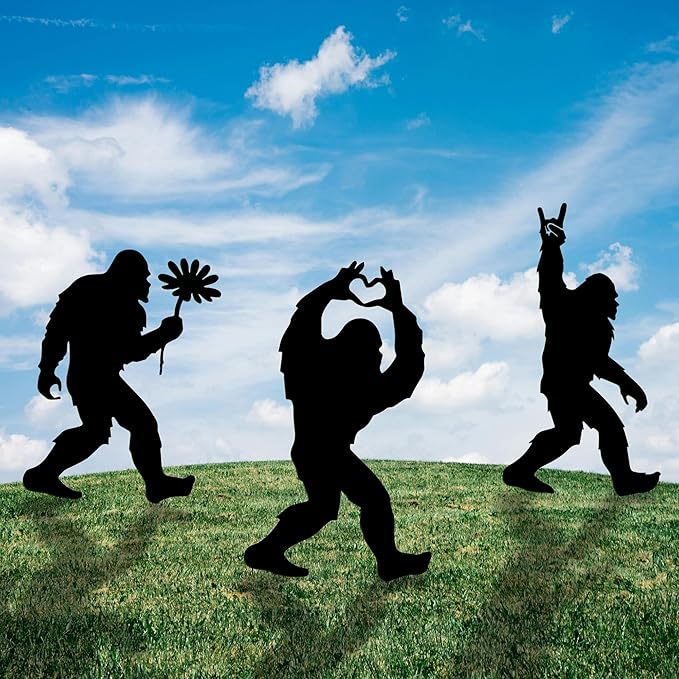 Metal Bigfoot Yard Decor - Standout Sasquatch Outdoor Silhouette – Eye-Catching Metal Bigfoot Garden Stakes, Perfect for Garden, Patio, Lawn Decoration(Set of 3)