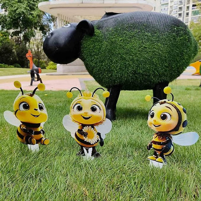 Bee Garden Stakes Decor – Metal Outdoor Yard Art, Rustproof Lawn Ornaments for Garden Patio Flower Bed, Hand-Painted 2D Bee Set of 3