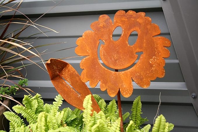Metal Rustic and Colorful Flower Stakes Ranging from 9.5 to 36 Inches Tall (Waving Smiling Daisy 21" Tall, Naturally Rusted)