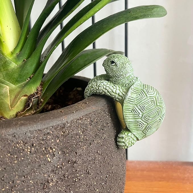 Tortoise Figure Plant Pot Hanger, Turtle Flower Pot Hugger, Resin Tortoise Statue, Funny Pot Huggers for Planters, Cute Climbing Tortoise Flower Pot Hugger, Garden Fence Balcony Patio Yard (GRAY)