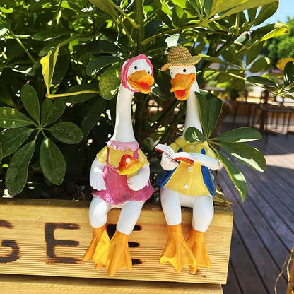 Handside Garden Statues Couple Animal Cartoon Resin Cute Sitting Sculpture Goose Lovers Figurine Gift for Wedding Art Décor for Yard Home Patio and Office (Goose)