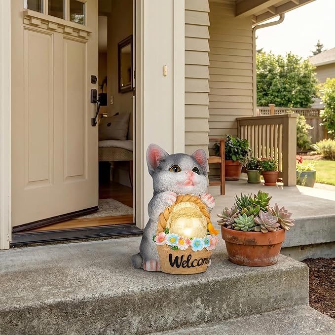 Solar Garden Welcome Statue with LED Light, Outdoor Decorative Animal Figurines, 8-10 Hour Working Time, Floral Basket Design, Lawn Yard Decor (Cat)