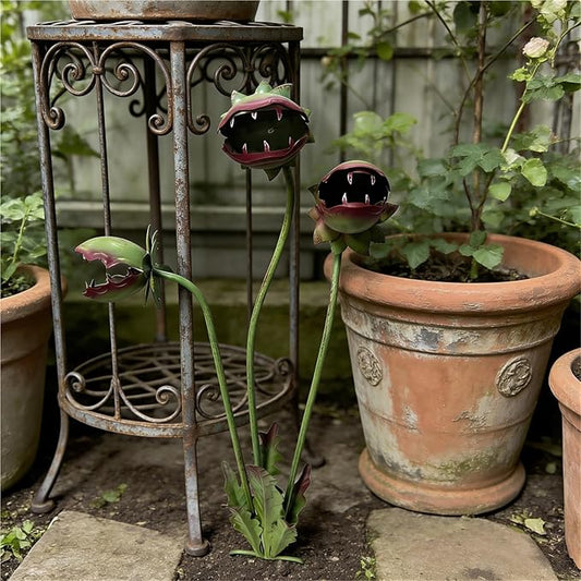 Metal Carnivorous Plant Garden Stake, Outdoor Yard Lawn Decoration, Spiky Venus Flytrap Garden Art, Halloween Garden Ornament, Creepy Plant Lawn Decor 64cm