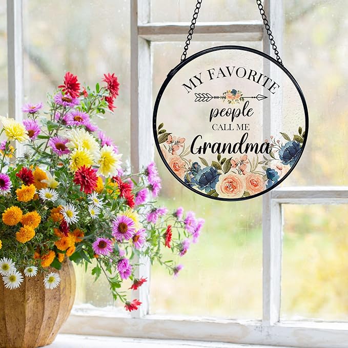 Grandma Gifts Suncatchers Stained Glass Window Hanging, Grandmother Gifts for Mother's Day, My Favorite People Call Me Grandma Sun Catchers Indoor Window, 7.9x7.9in