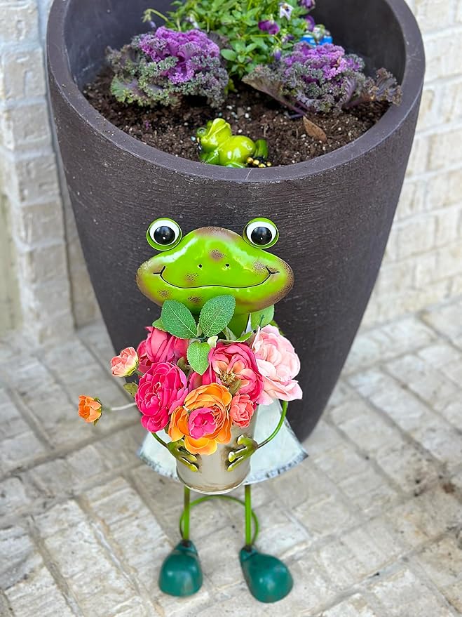 GERSON Frog Garden Figurine Metal Statue with Planter Tall Rustic Indoor Outdoor Patio Porch Decor 20"" H (Girl)
