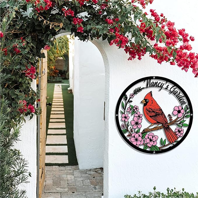 Personalized Name Garden Cardinal Metal Signs with Stake, Custom Family Name Yard Decor for Outdoor Outside, Cardinal Lawn Patio Stake Gardening Enthusiasts Grandmothers Gift