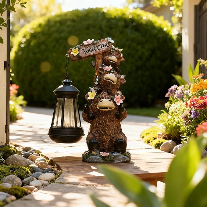 Solar Garden Statues Highland Cow Outdoor Decor Resin Highland Cow Figurine with LED Light Outside Lawn Yard Patio Balcony Gifts for Mom Women