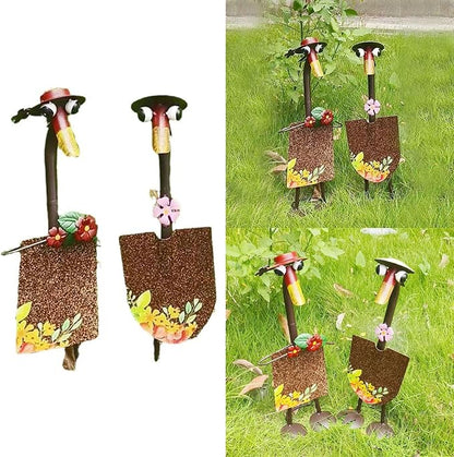 Metal Shovels with Outdoor Garden Art Statues Ornament for Home Farmhouse Sculpture Decor Housewarming Present Housewarming Gift Farmhouse Couple Figurines Iron Shovel Ornaments Cute