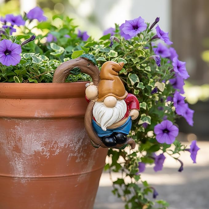 2PCS Cute Sleeping Gnome Statue Flower Pot Hugger, Standing and Leaning on Pine Nuts Gnome Resin Hanging Statue Outdoor Garden Decor, Fence Ornaments for Patio Lawn Garden Yard Plant Pot