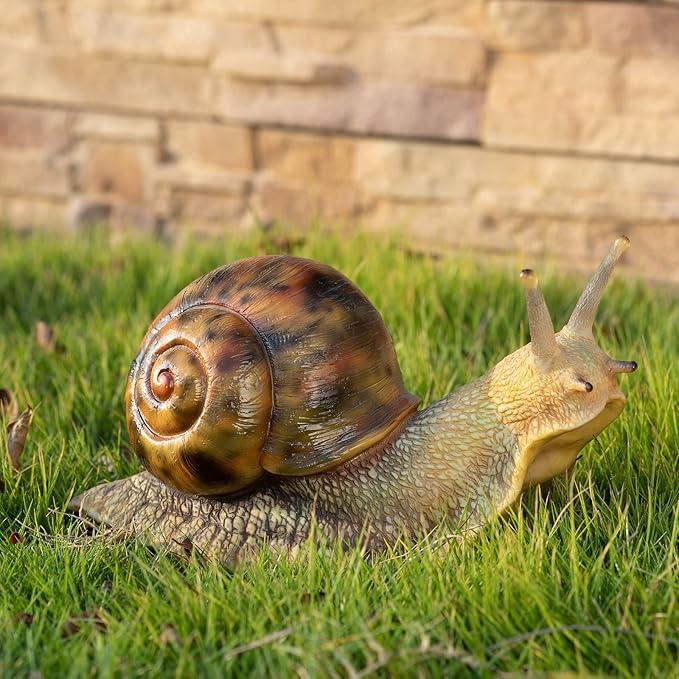 Garden Snail Sculpture, Reptile Resin Sculpture, Suitable for Outdoor Courtyard Pond Garden Lawn Decor Landscape, is The for Garden Enthusiasts (7 inches)