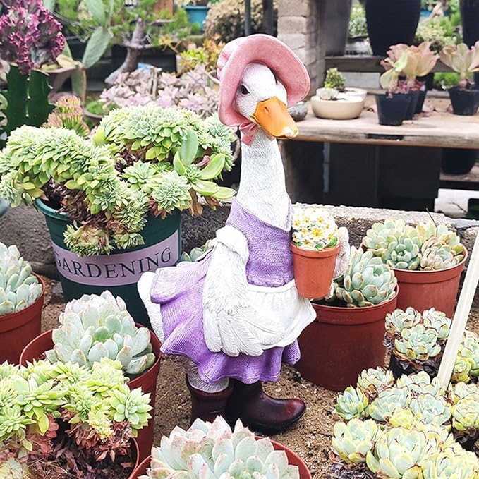 Baoblaze Duck Statues for Garden Figures, Resin Animal Sculpture Home Decoration, Outdoor Or Indoor Art Crafts Statues Decor, for Garden, Pond Decoration, Femal