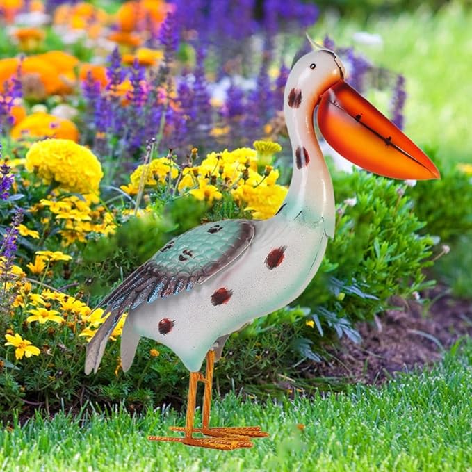 Baoblaze Pelican Statue Garden Sculpture Standing Vivid Metal Craft Outdoor Decoration Figurine for Pool Flowerbed Backyard Porch Lawn