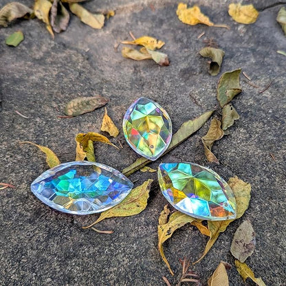 Crystals Prism suncatcher DIY, 3 pcs eyeshaped Iridescent Windows Prism suncatchers pendatnt, Ideal for Indoors Gardens&patios