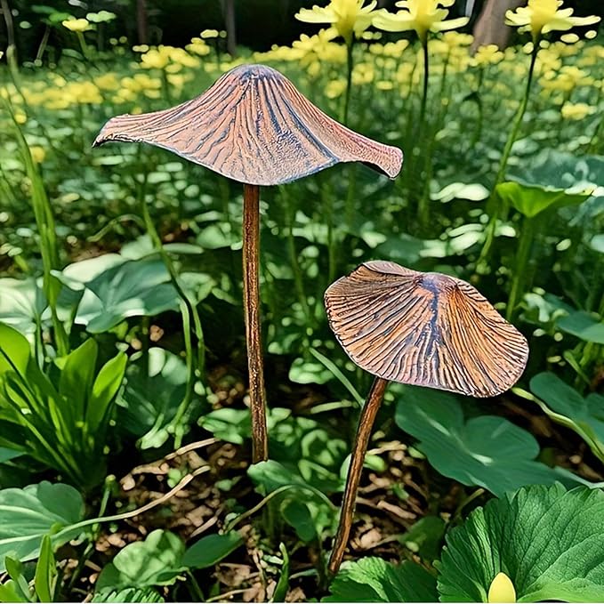 Iron Mushroom Statue Stake,Outdoor Statue Metal Mushroom Garden Stakes,Flower Pot Decoration,for Patio, Lawns, Yard Mushroom Stakes Plant Decorations
