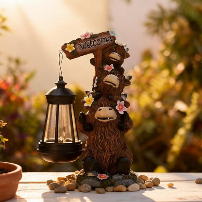 Solar Garden Statues Highland Cow Outdoor Decor Resin Highland Cow Figurine with LED Light Outside Lawn Yard Patio Balcony Gifts for Mom Women