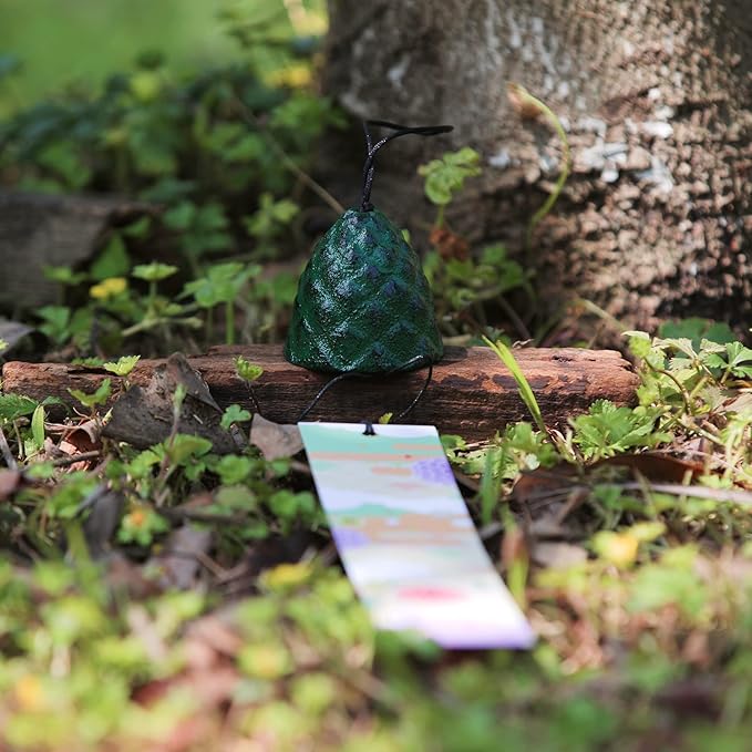 Japanese Wind Chime Cast-Iron Outdoor Ornament for Garden, Patio & Balcony, Hanging Metal Wind-Bell Decoration Gift, Blessing Pendant Windchimes & PVC Wind-Catcher, Pine Cone